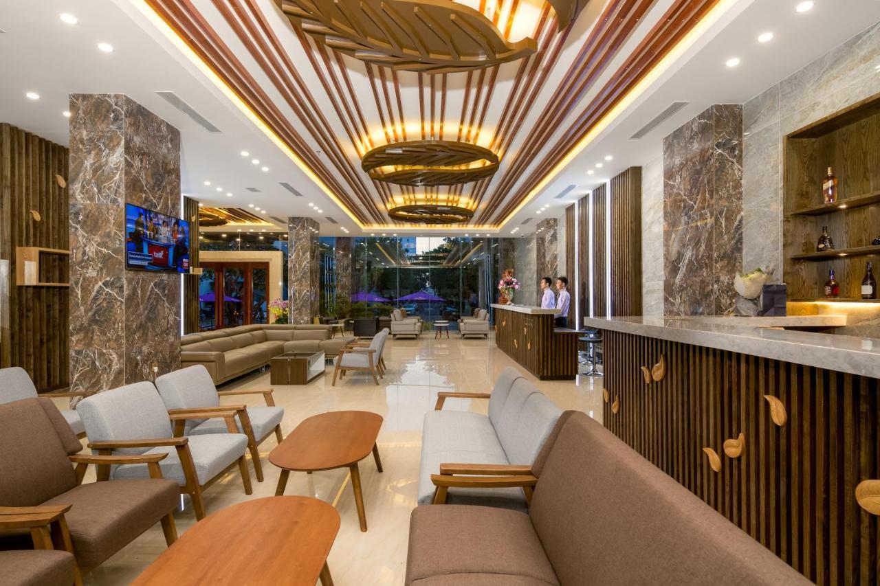 Aria Grand Hotel & Spa Дананг Екстериор снимка