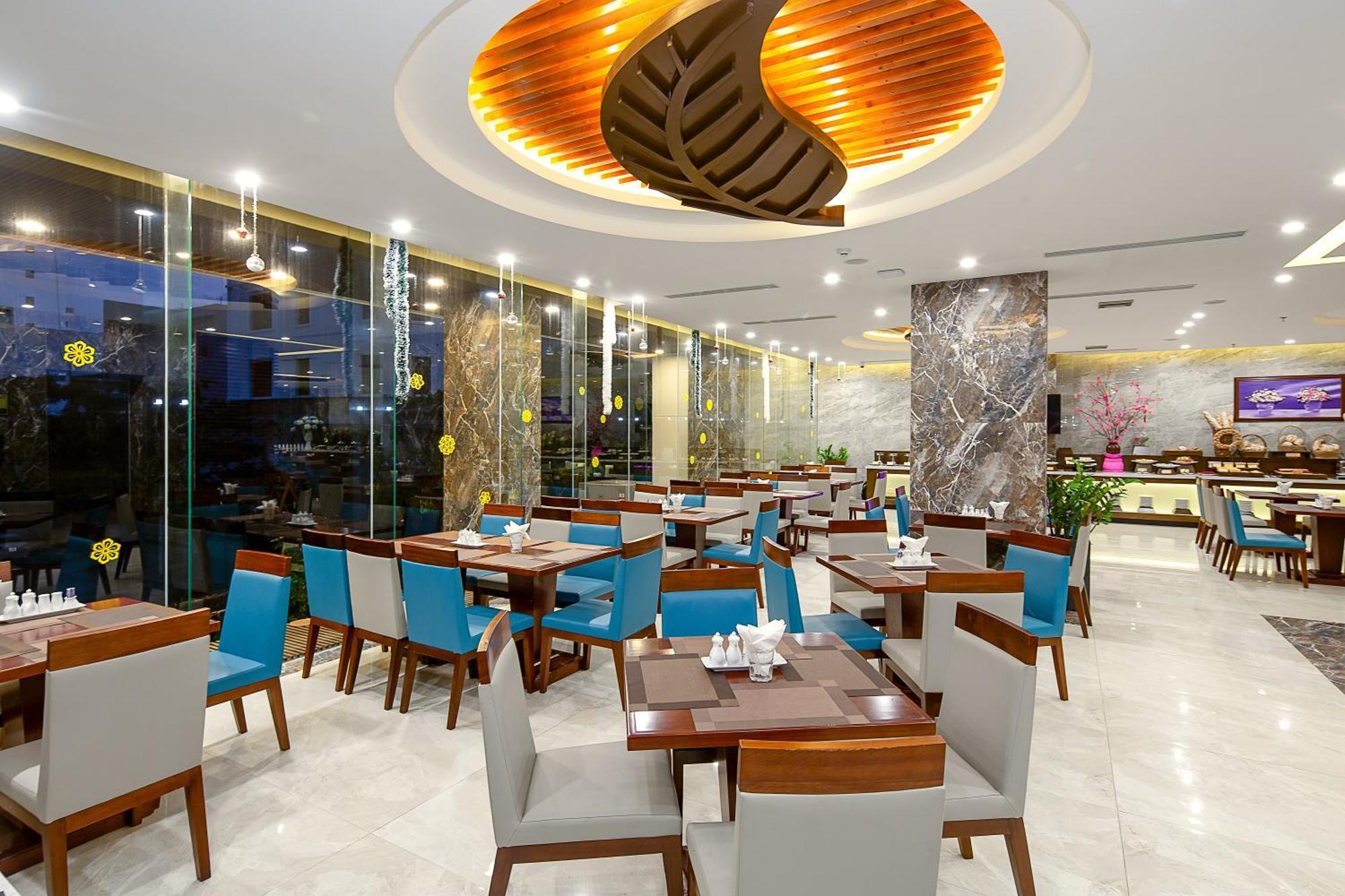 Aria Grand Hotel & Spa Дананг Екстериор снимка